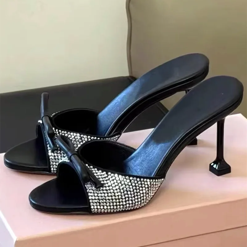 

Роскошные женские тапочки на высоком каблуке со стразами, лето 202, сексуальные дизайнерские сандалии с открытым носком и бантом, элегантное вечернее платье, женские шлепанцы