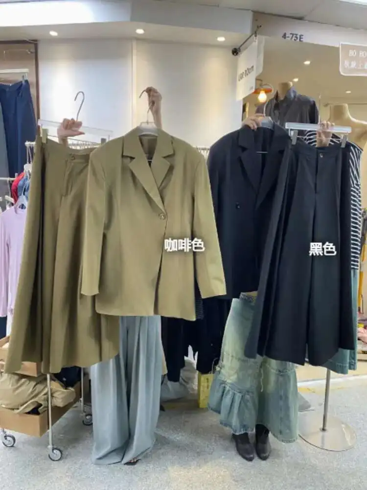 BJTZ Einfarbige, langärmelige Revers-Anzugjacke mit schrägen Knöpfen + Hose mit weitem Bein, 2023, neue Mode für Frühling und Sommer