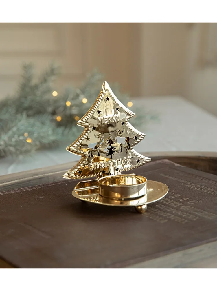 Golden Hollow Christmas Candlestick European Style Iron Candle Holder Bedroom Living Room Table Decoration Party Festival Gift