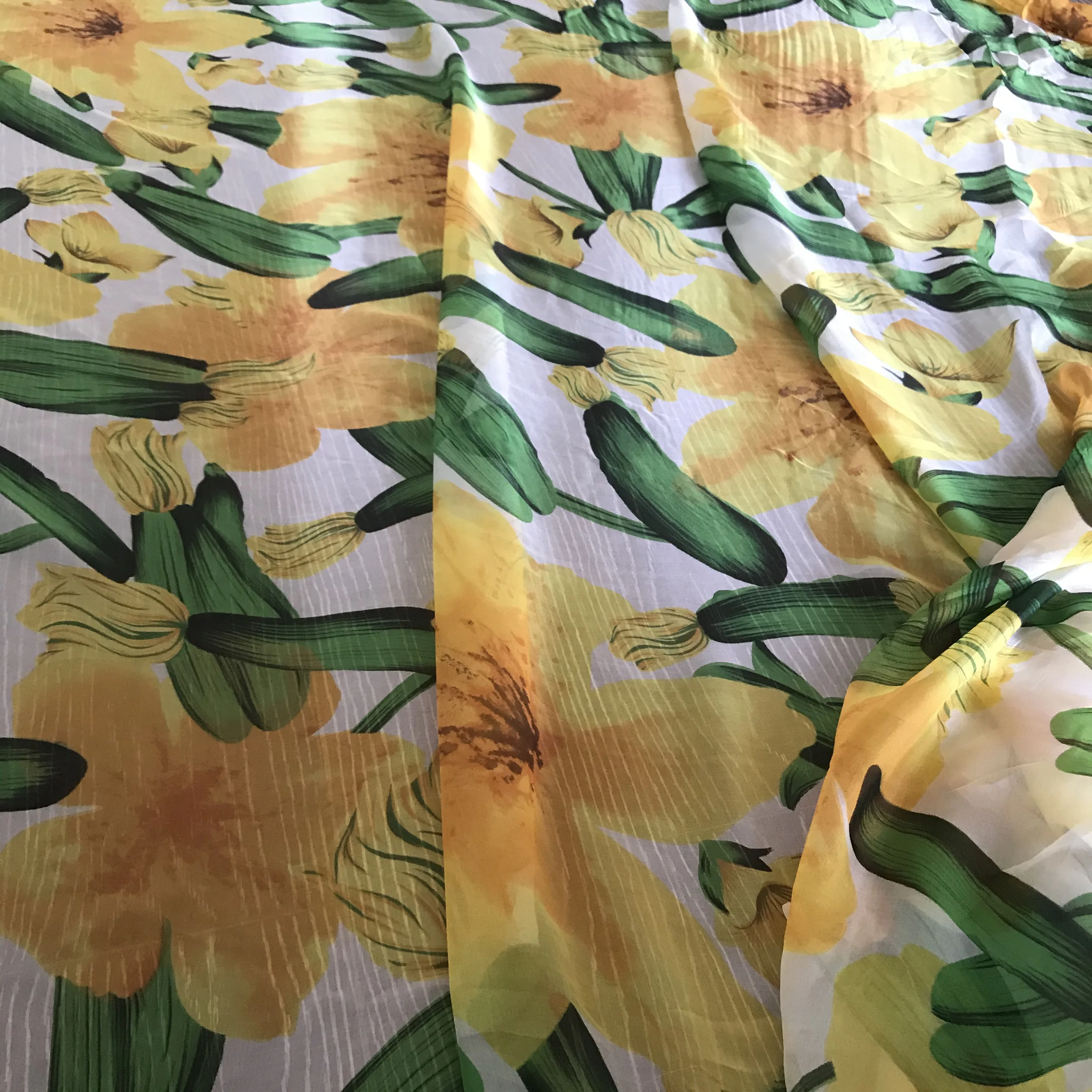 1 meter 100% Mulberry Silk 6 momme Thin Type Chiffon Silk Dress Fabric Yellow Floral Printed 135cm 53