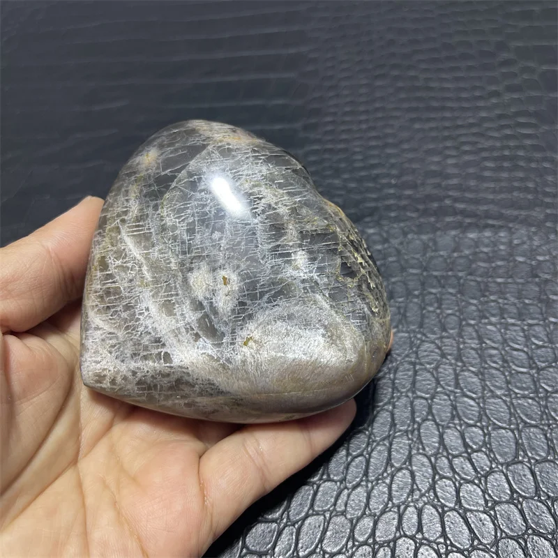 376g Natural black moonstone heart stones quartz mineral  healing gemstones