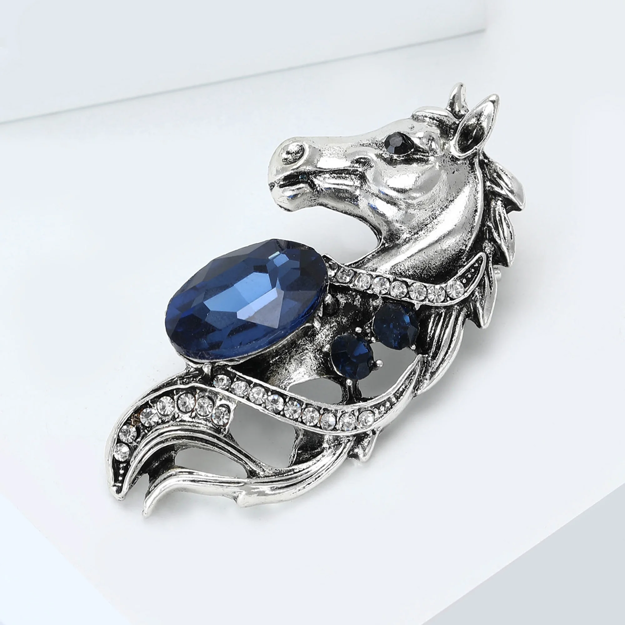 

Beaut&Berry Vintage Rhinestone Horse Brooches for Women Zodiac Animal Pins Casual Party Accessories New Year Gifts Friends