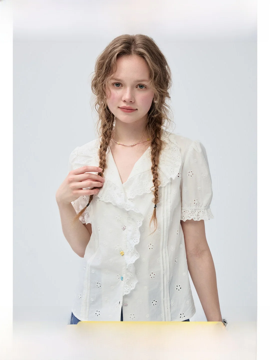 

Elegant V-neck Embroidered Hollow out Short Sleeve Women's Shirt Summer Breathable Korean Style plus Size Inner Wear Top
