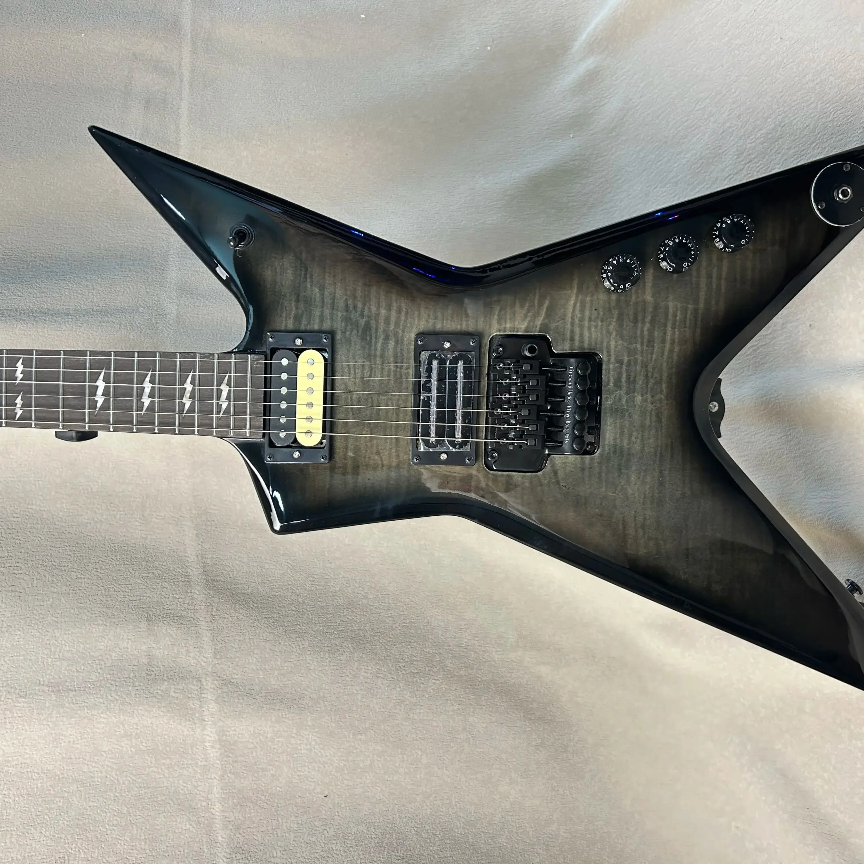 Handmade 2026 OEM  Darrell Stealth Guitar Olive Green Flame Maple Veneer Floydrose Vibrato guitar