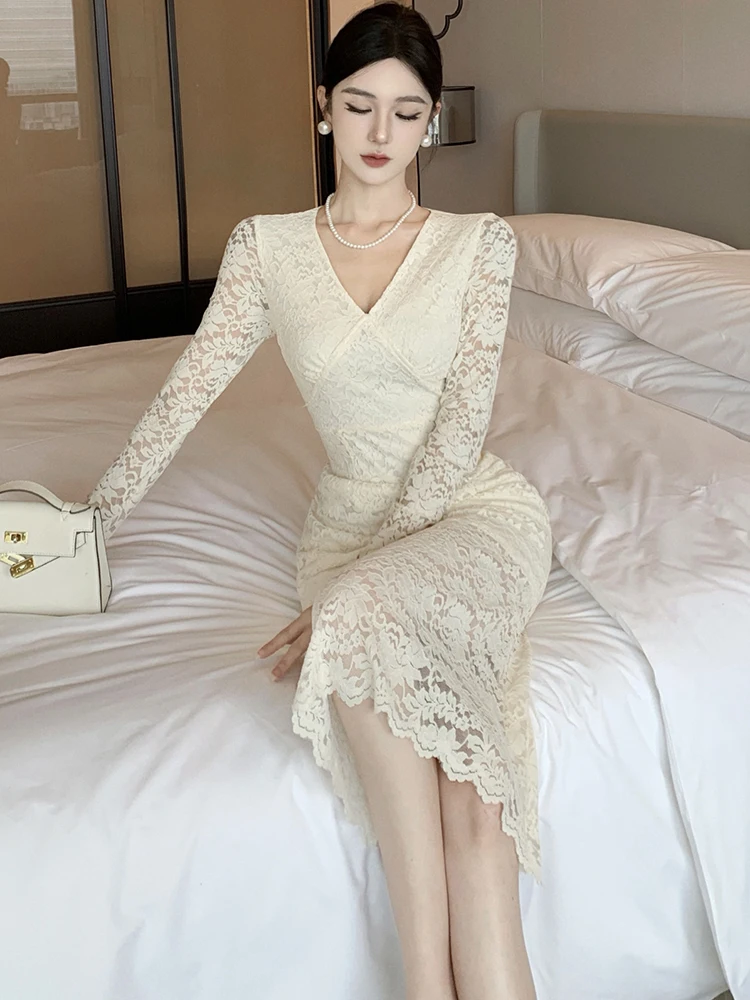 秋の白いレースのフックフラワー柄、透かし彫りVネックセクシーロングドレス、女性用エレガントなボディコンカジュアルドレス、2025年韓国高級イブニングドレス