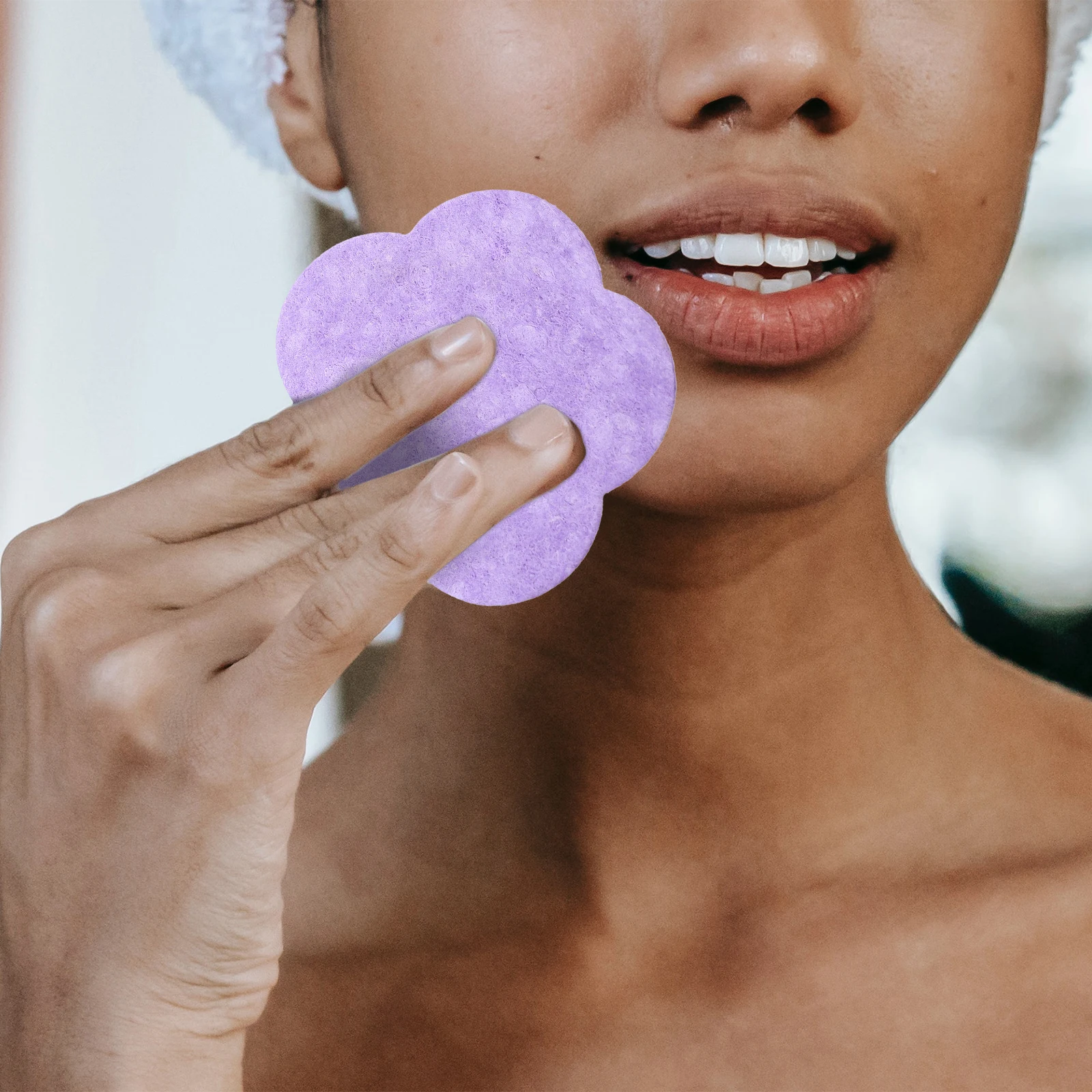 50 szt. Gąbek złuszczających do oczyszczania ciała, szorowarka podróżna do domu, gąbki do mycia twarzy, gąbki do oczyszczania.