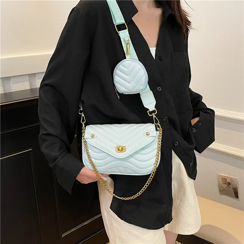 

2025 New Women Shoulder Bag Chic Small Square Bag Crossbody Purse for Women Fashion Y2K Chain Bag Casual Versatile Handbag