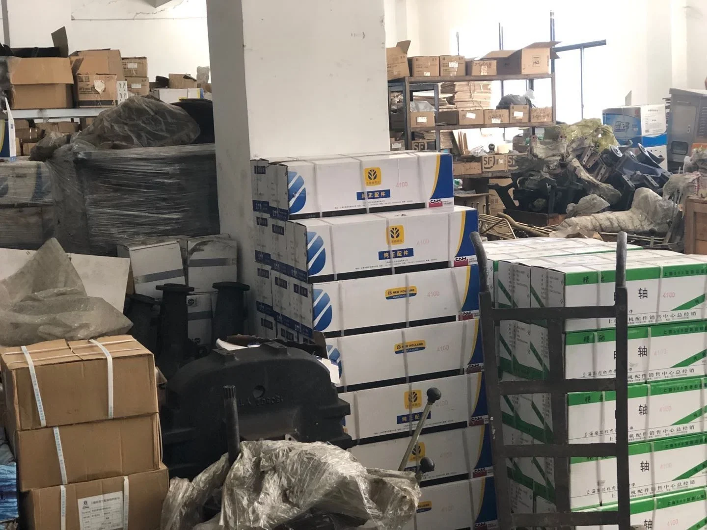 Immagine 4: Pezzi di ricambio originali per camion F3000 F2000 DZ9114470075 Servosterzo