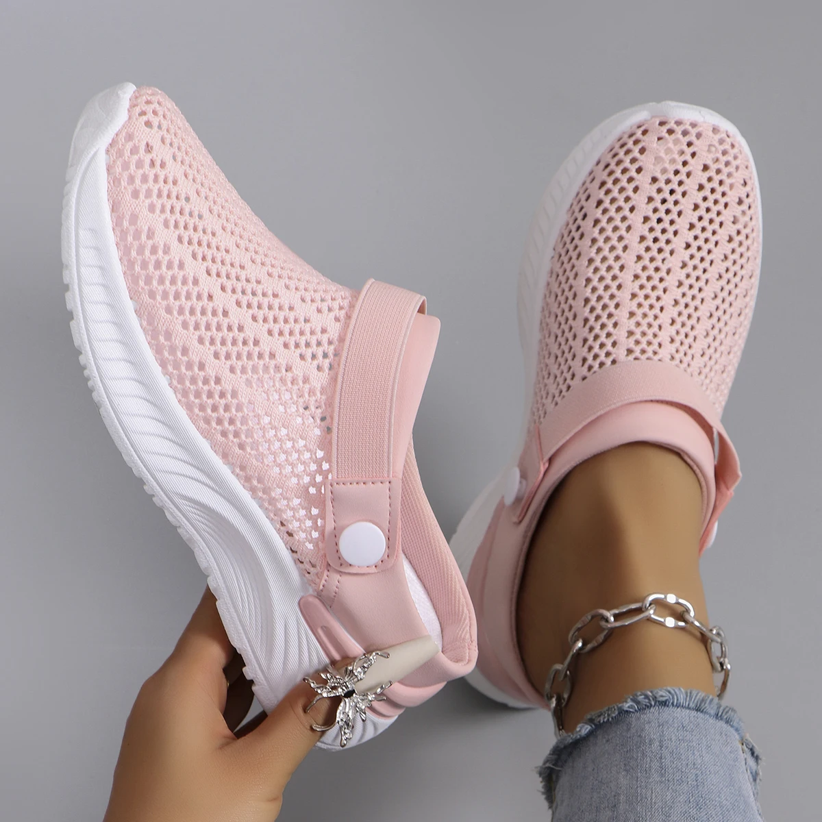 Spring new women\'s sports shoes, fashionable, breathable, lightweight, non-slip, wear-resistant, casual sports shoes, flat shoes