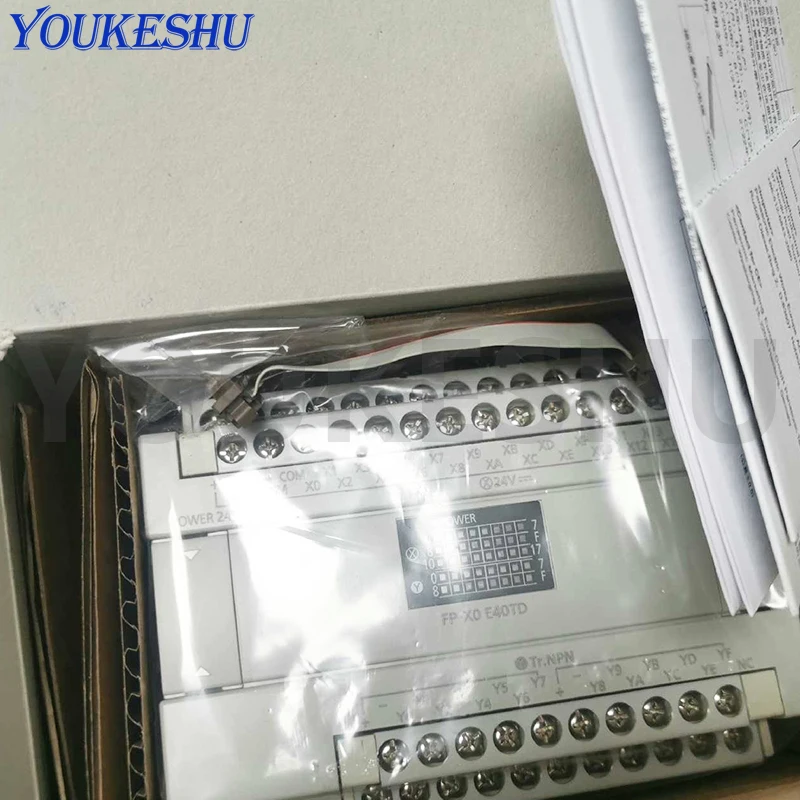 Nowy oryginalny zapas AFPX0E40TD-F PLC 24VDC