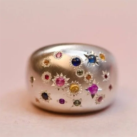 Retro Creative Sun Star Zircon Inlay Wide Face Ring - Fashionable Women's Personalized Jewelry Gift Accessory Ring