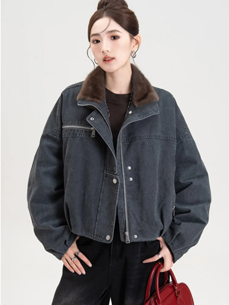 سترة شتوية جديدة لعام 2025 بياقة من فرو المنك الحقيقي الطبيعي سترة نسائية دافئة من قماش الدنيم ملابس خارجية نسائية سميكة فاخرة #2