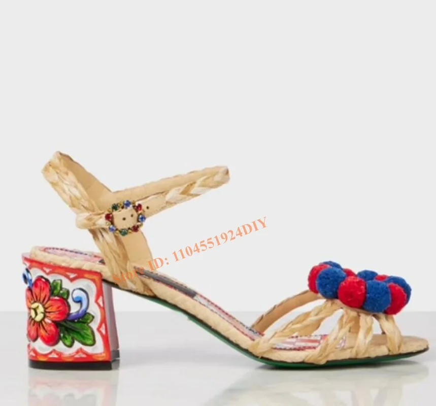 Sandalias con estampado de flores de rafia y tacón de bloque de 60Mm con bola de pompón dulce, zapatos de verano de tacón alto con envoltura en el tobillo de colores mezclados