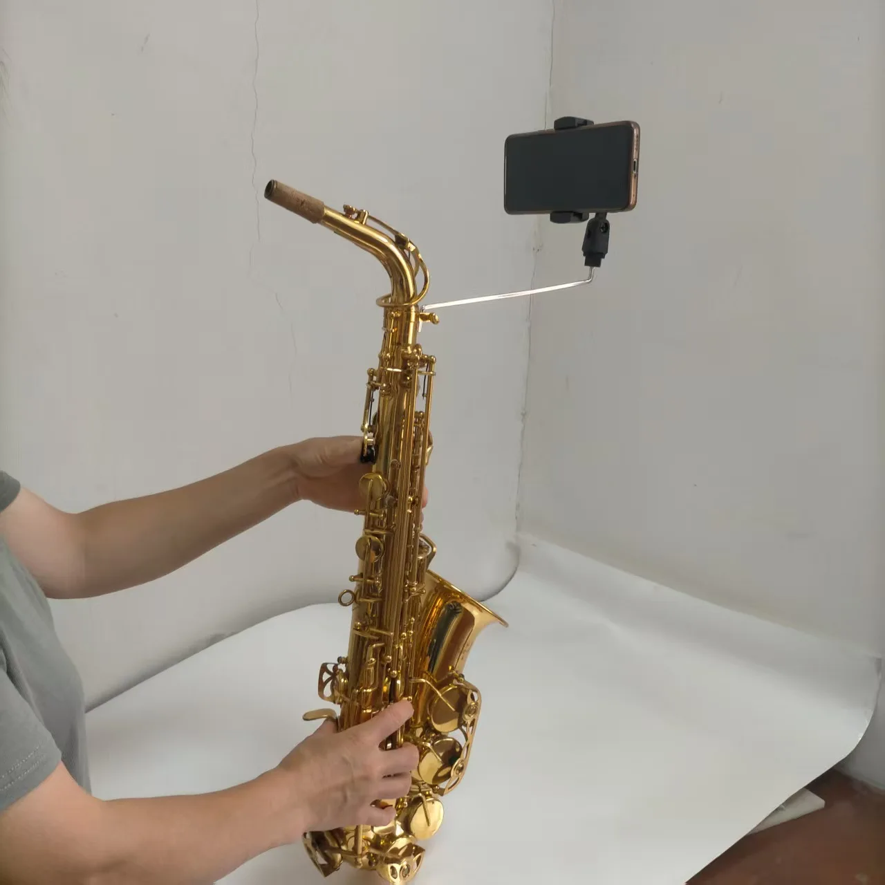 Saxophone Mobile Phone Holder Music Clip Music Stand Watch Music Backing Track Musical Instrument Accessories