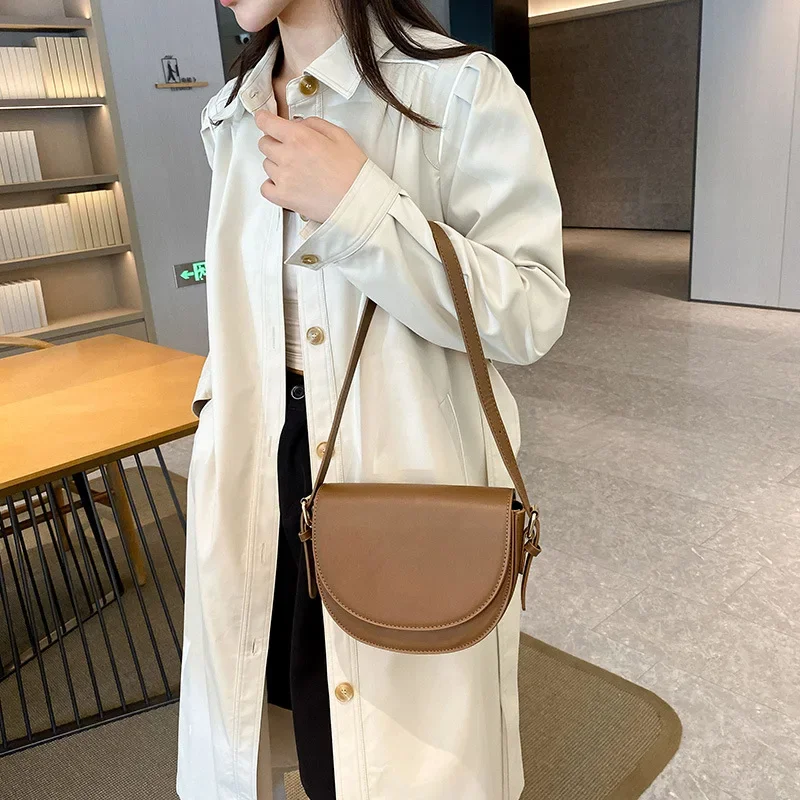 Texture Popular Solid Color Multi-mezzanine Large-capacity Saddle Bag Women's 2023 Autumn New Shoulder Messenger Bag