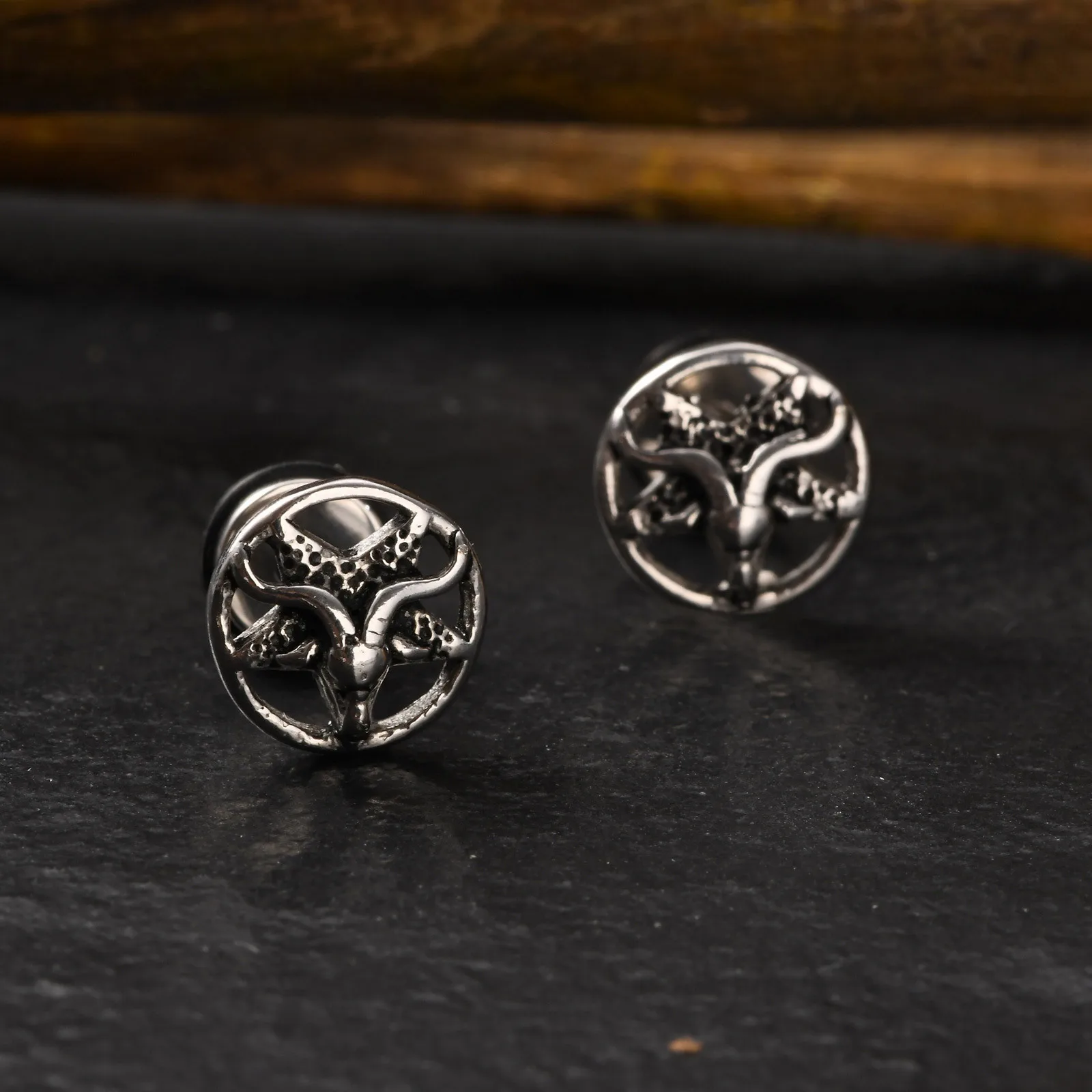 Vnox Gothic Devil Satanic Goat Satan Stud Earrings for Men Boys, Vintage Stainless Steel Star Demon Baphomet Earrings Jewelry