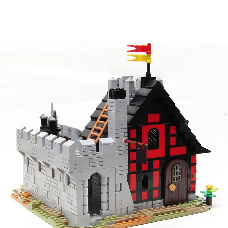 NEW 647PCS European Medieval Street View MOC Fortified Inn Building model DIY creative ideas Retro childToy Birthday Gift blocks