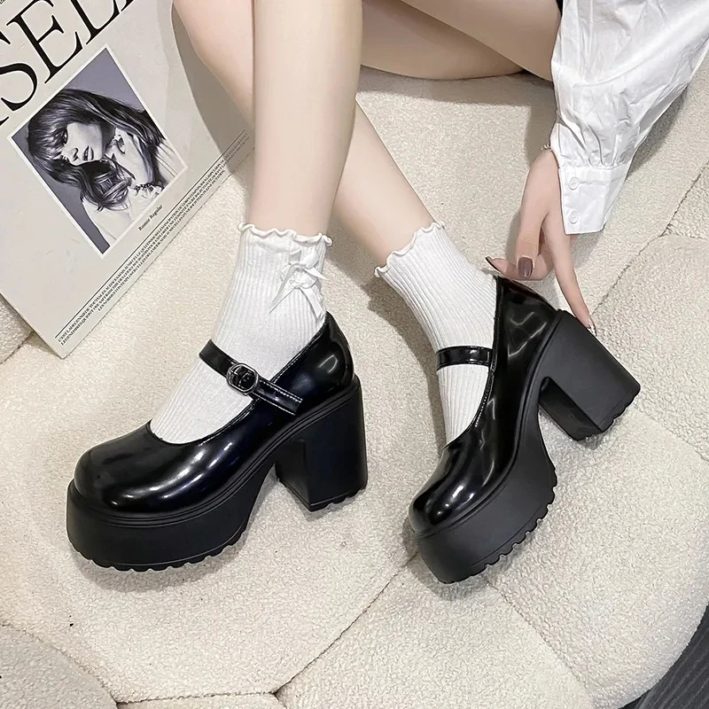 Retro-Mary-Jane-Schuhe für Damen, High Heels, dicke Absätze, wasserdichte Plattform, runde Zehenpartie, vielseitige und heiße Mädchen-Einzelschuhe