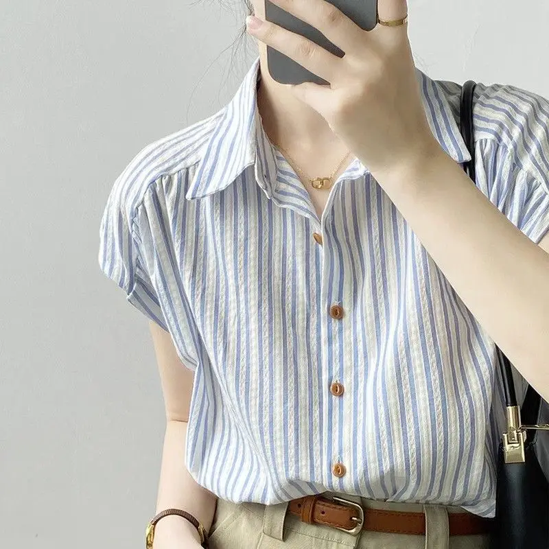 

Women's Summer Loose Striped Short Sleeve Shirt 2025 New Style Elegant Flying Sleeve High-End Feeling Polyester Fiber 100%