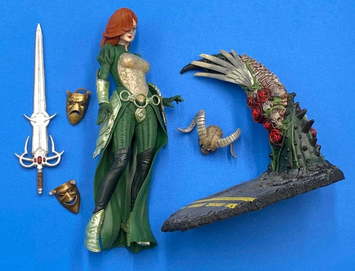 Joseph Michael Linsner’s Dawn Action Figure Toys 1999 RARE Collector’s Figure The box is slightly yellowed