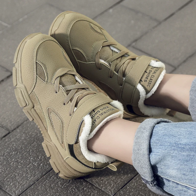 Zapatos de invierno de marca para niños, botas de nieve de cuero a prueba de agua para niños, zapatillas de felpa cálidas de moda, zapatos casuales