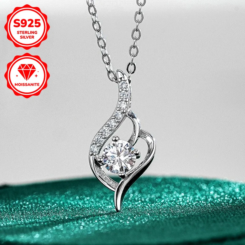 

1pc 0.5Ct Exquisite S925 Sterling Silver Moissanite Cupid's Arrow Necklace: A Beautiful Piece of Jewelry and A Perfect Holiday.