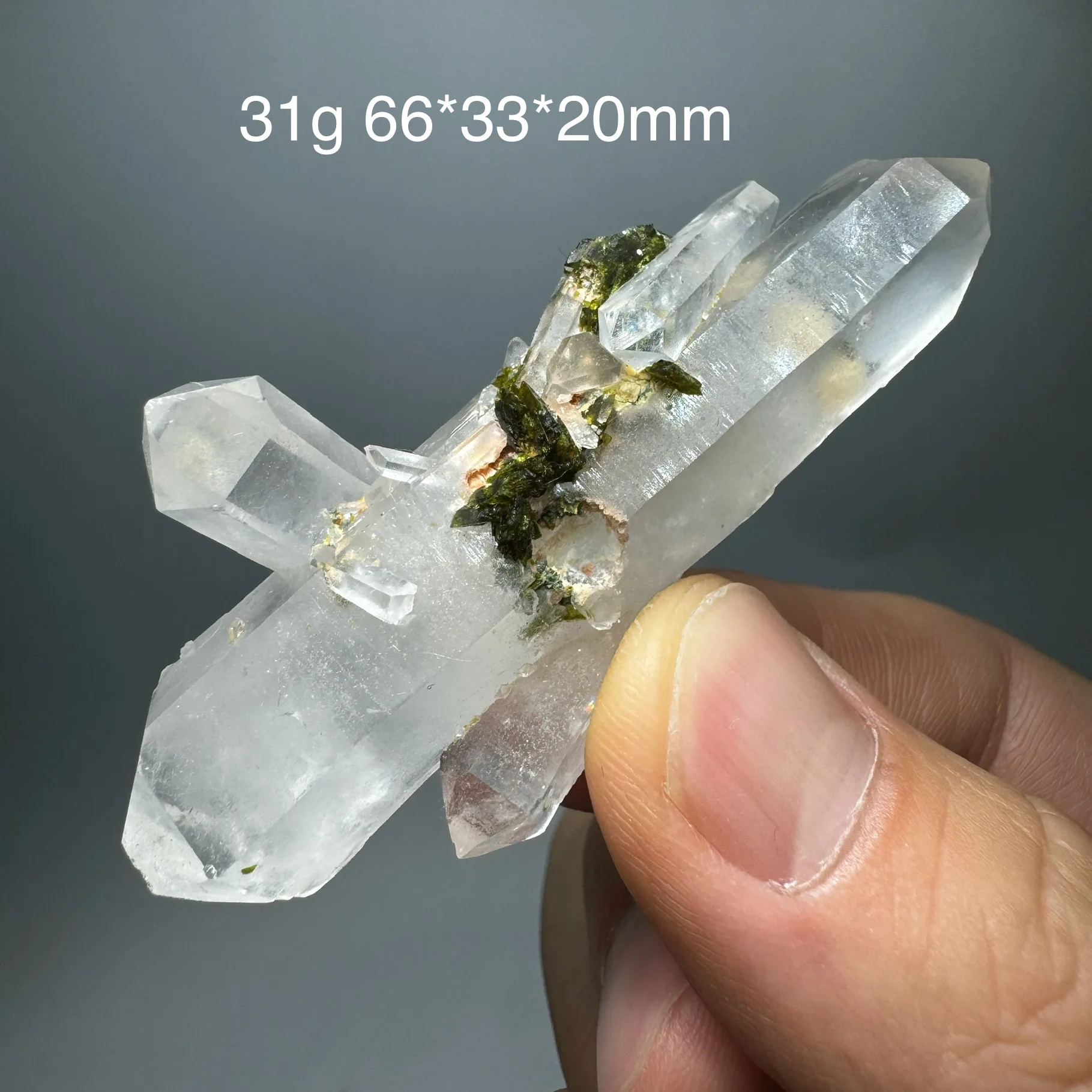 31g Cristal de Cuarzo Transparente Natural de Doble Punta con Epidoto Verde, Espécimen de Simbiosis, Piedra Curativa, Decoración para el Hogar