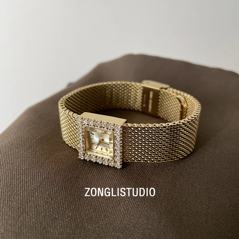 Elegant Women's Bracelet Style Exquisite Diamond Watch Female Retro Luxury Gold-plated Wristwatch Waterproof Ladies Clock Gift