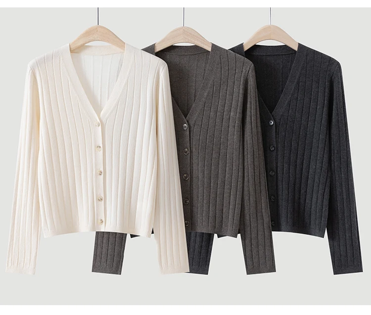 MZ62018 Damen Eleganter Gerippter Strickpullover mit V-Ausschnitt, Langen Ärmeln, Knopfleiste, Schmaler Passform, Modal-Mischung, Frühherbst-Pullover – Detail 11