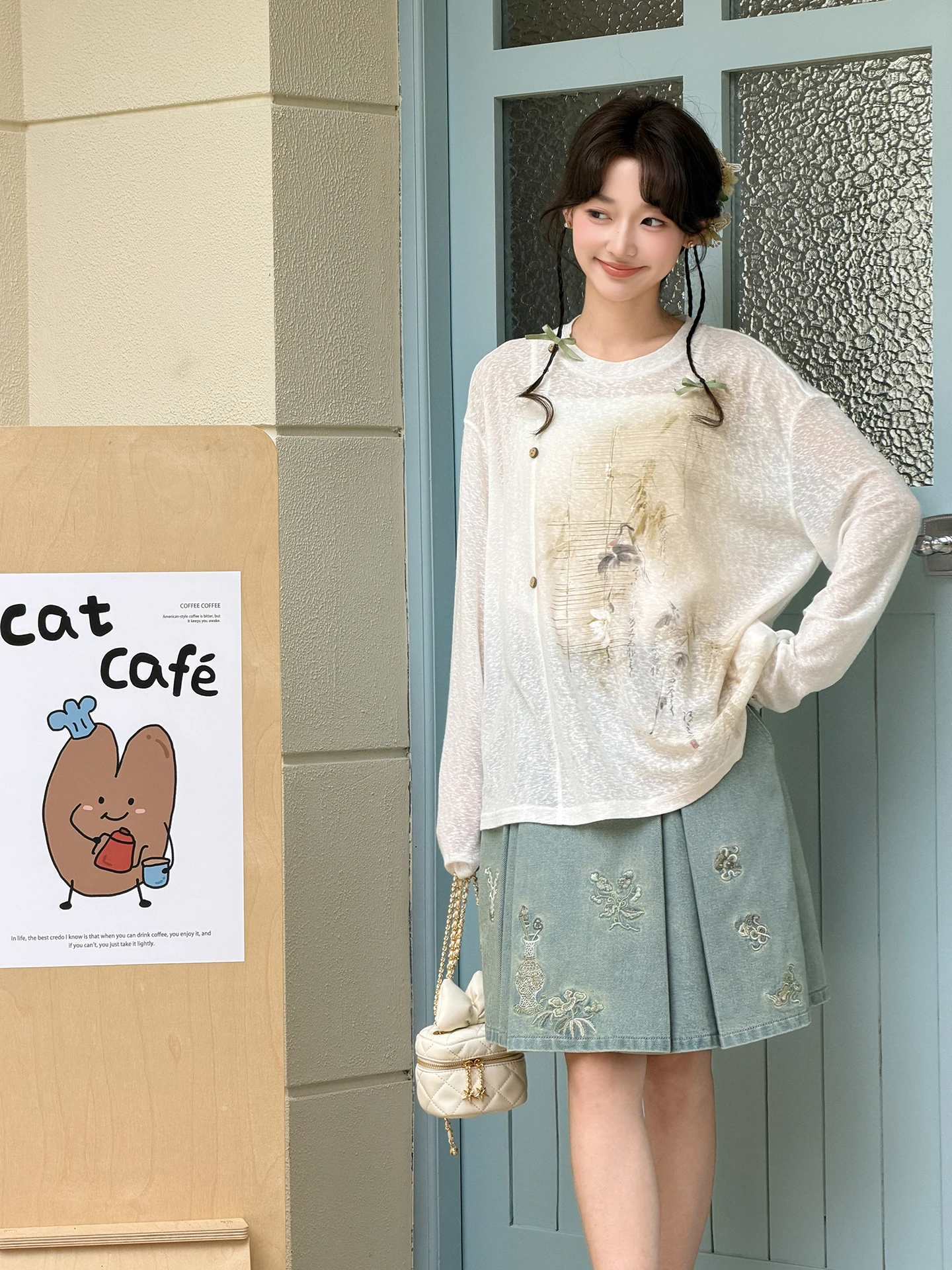 

Комплект из трикотажной джинсовой футболки с длинным рукавом и юбки в традиционном китайском стиле для женщин, коллекция Весна 2026, модель Thirteen Surplus