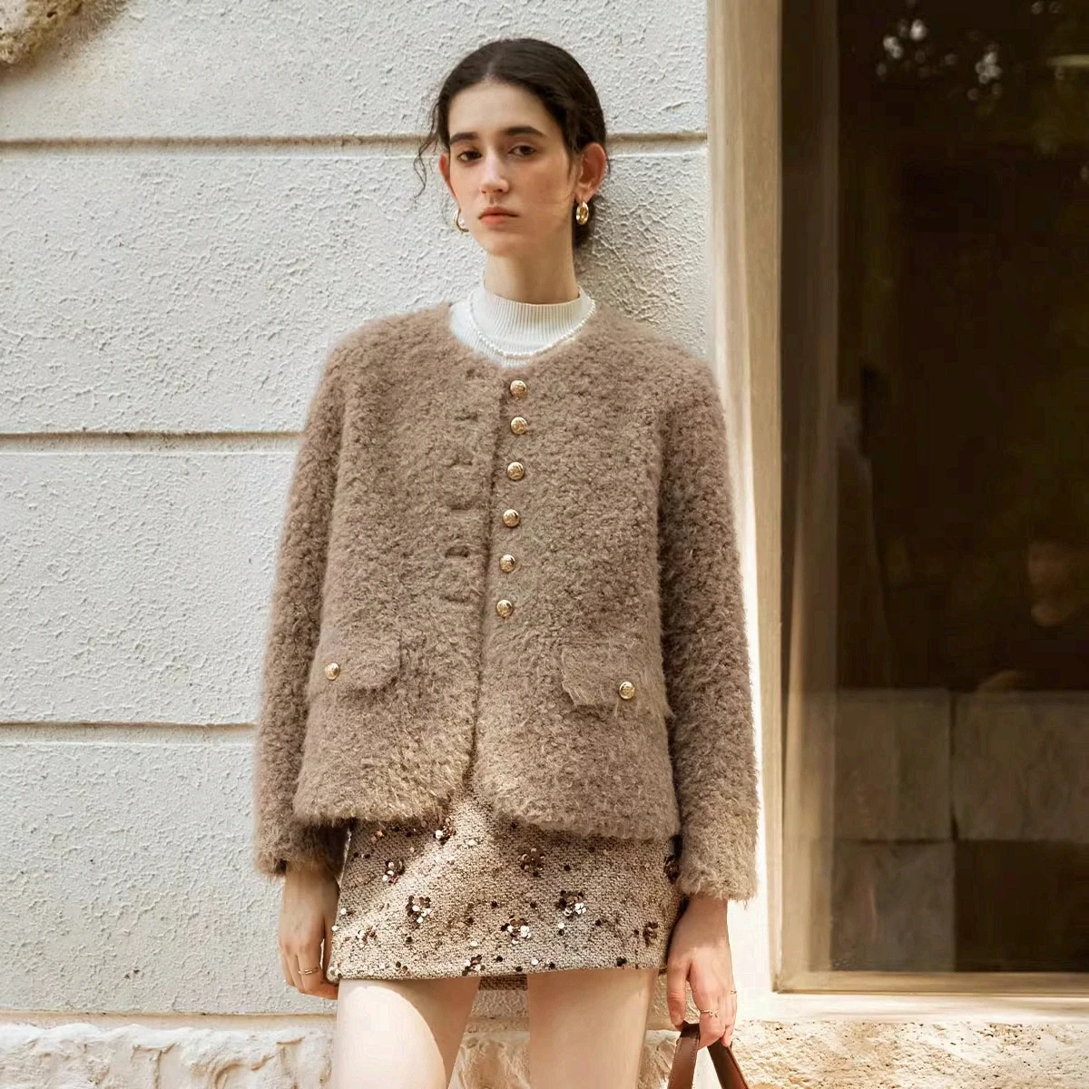 

OLrain Women's French Faux Fur Jackets 2025 Winter Loose Fit Straight Coats Warm Faux Shearling Fashion Female Tops GW56DP95290