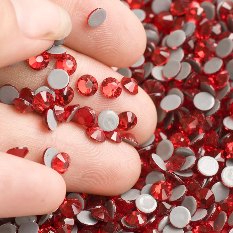 PUBRILEX Originalfarben Hotfix Strasssteine 14 Facetten Flache Rückseite Kristall Strass für Kleidung, Schuhe und Accessoires – Detail 13