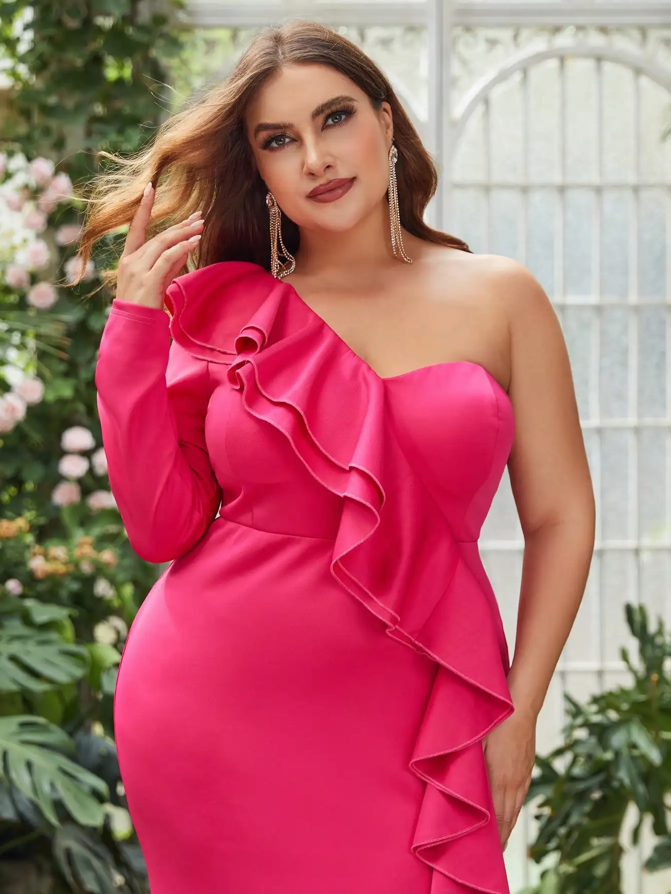 كتف واحد كشكش تريم حورية البحر تنحنح اللباس الرسمي ، زائد