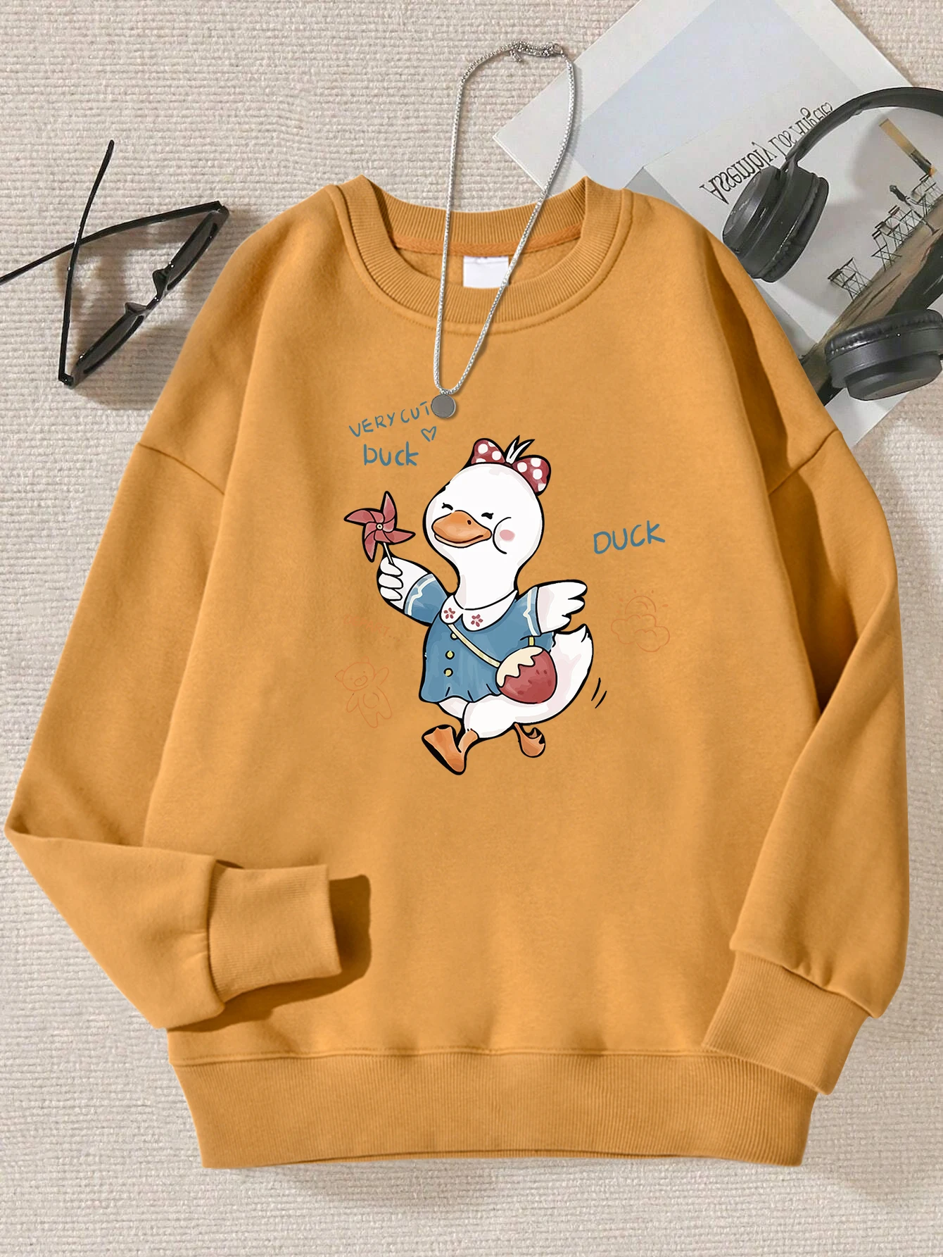 Happy Duck Girl Printed Woman Sweatshirts Harajuku Multicolor Pullover Fleece Casual Clothes All-Match Crewneck Sportswear