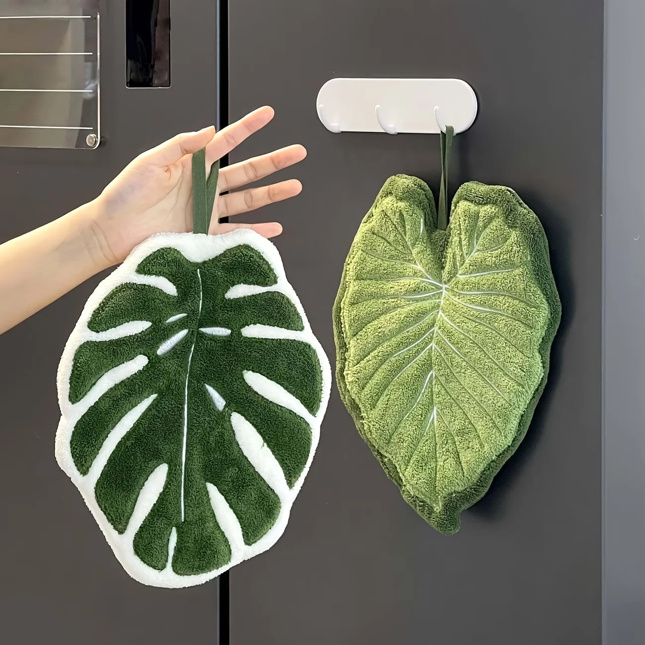 Creative Leaf-Shaped Bathroom Towel | Hangable, Absorbent Microfiber Towel for Bathroom, Dining, Kitchen