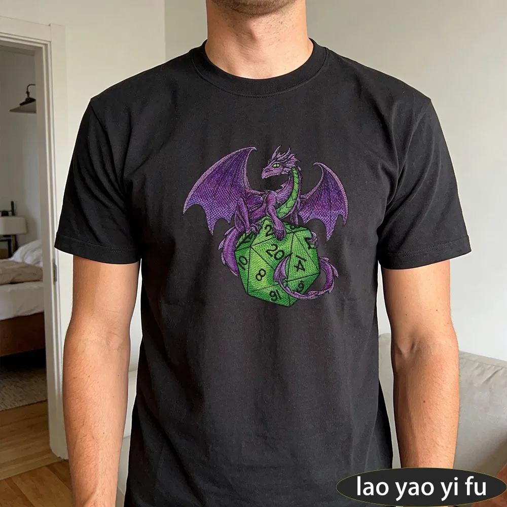 Purple Dragon Perched on Green D20 Dice Print T-Shirt Men's Retro Fantasy Gamer Streetwear DUNGEONS DRAGONS Series Shirt