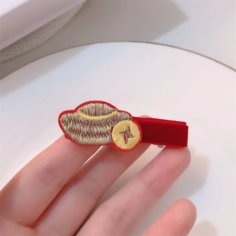 

Embroidery Children Red Hairpin Mascot Dragon Cloth Chinese New Year Headwear Girl Hair Accessories Baby Headwear