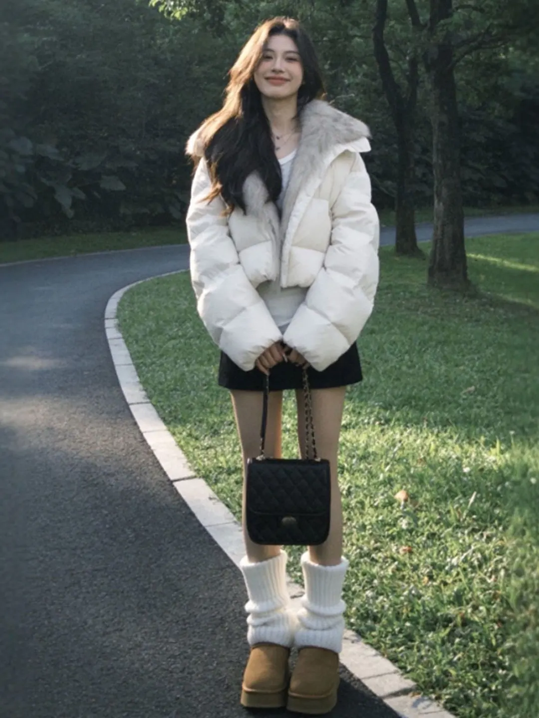 

Милая короткая хлопковая куртка: мягкая, красивая, уникальная верхняя одежда для зимы, для поездок на работу, простой свободный крой, без капюшона, однотонная, на молнии.