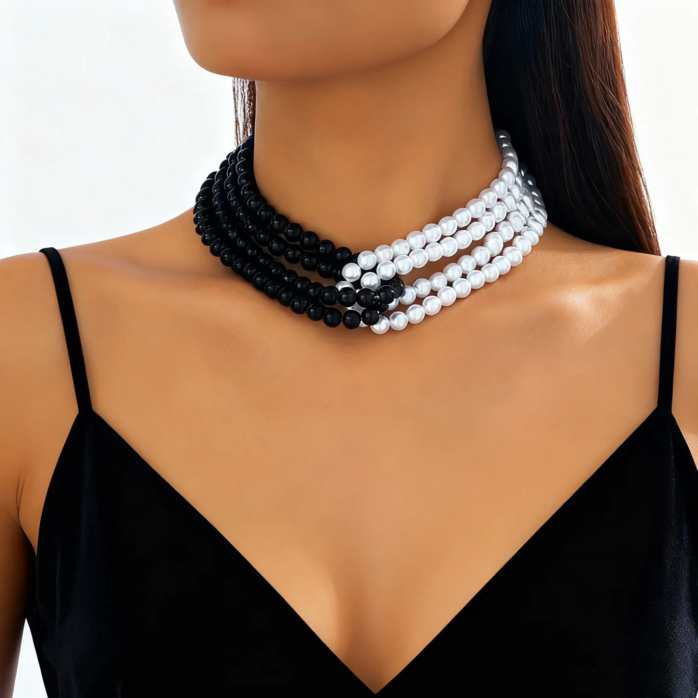 Fashion black and white black and gold two-color imitation pearl necklace elegant and charming multi-layere choker