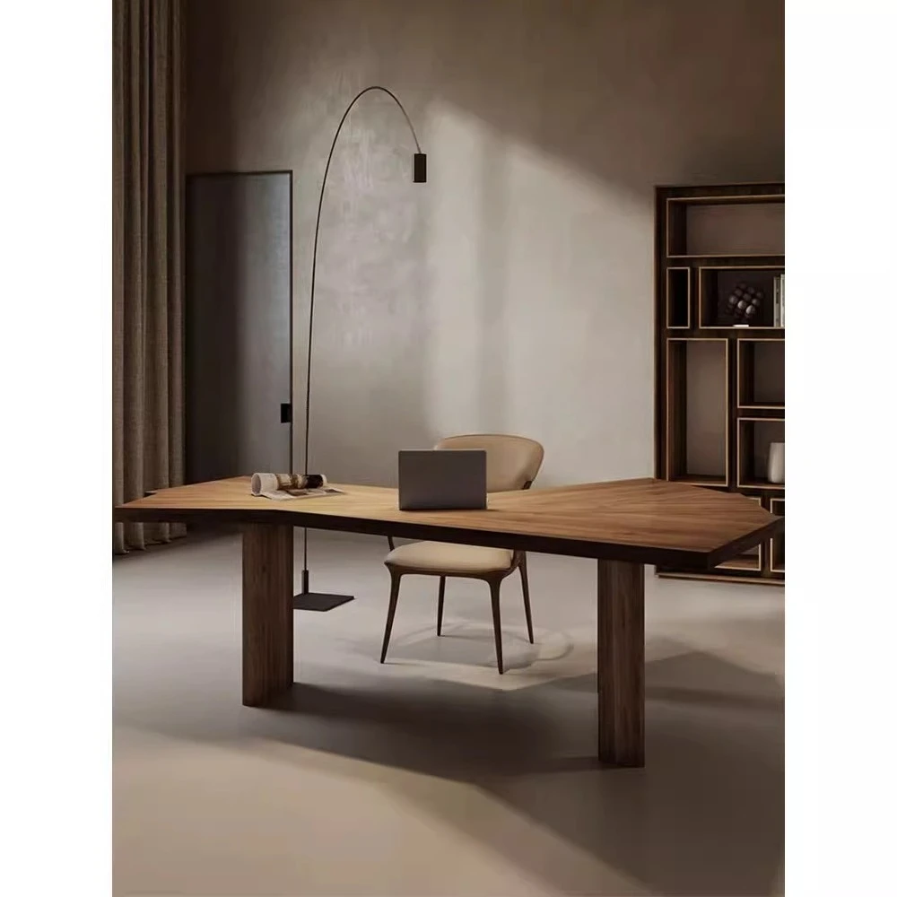 

Минималистичный угловой рабочий стол из массива дерева, современный минималистичный дизайн.