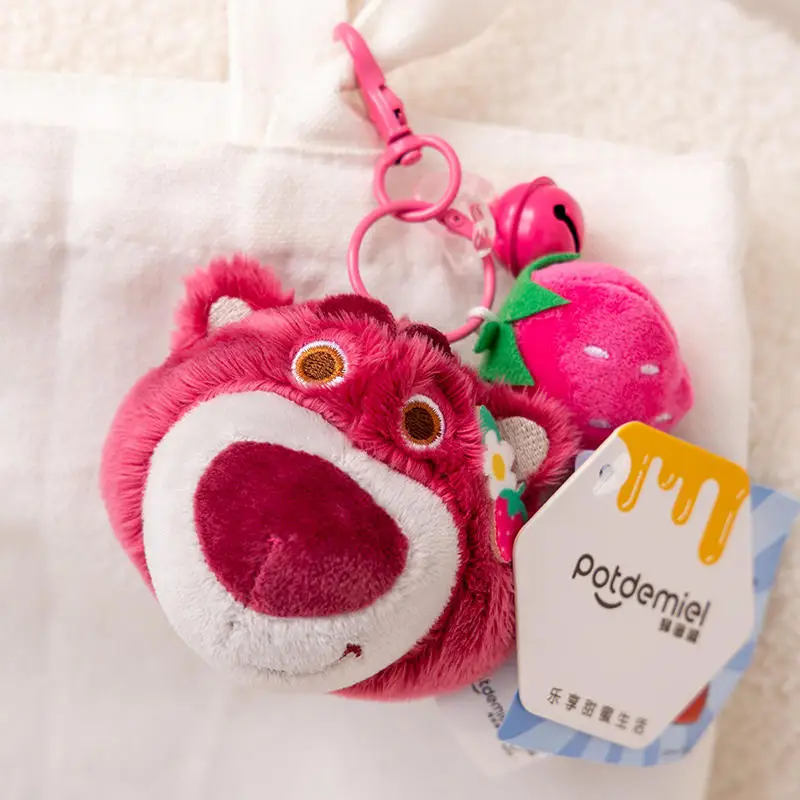 Miniso 本物のディズニー公認イチゴクマキーホルダーぬいぐるみペンダント女の子のランドセルやバッグの装飾品ギフトペンダント