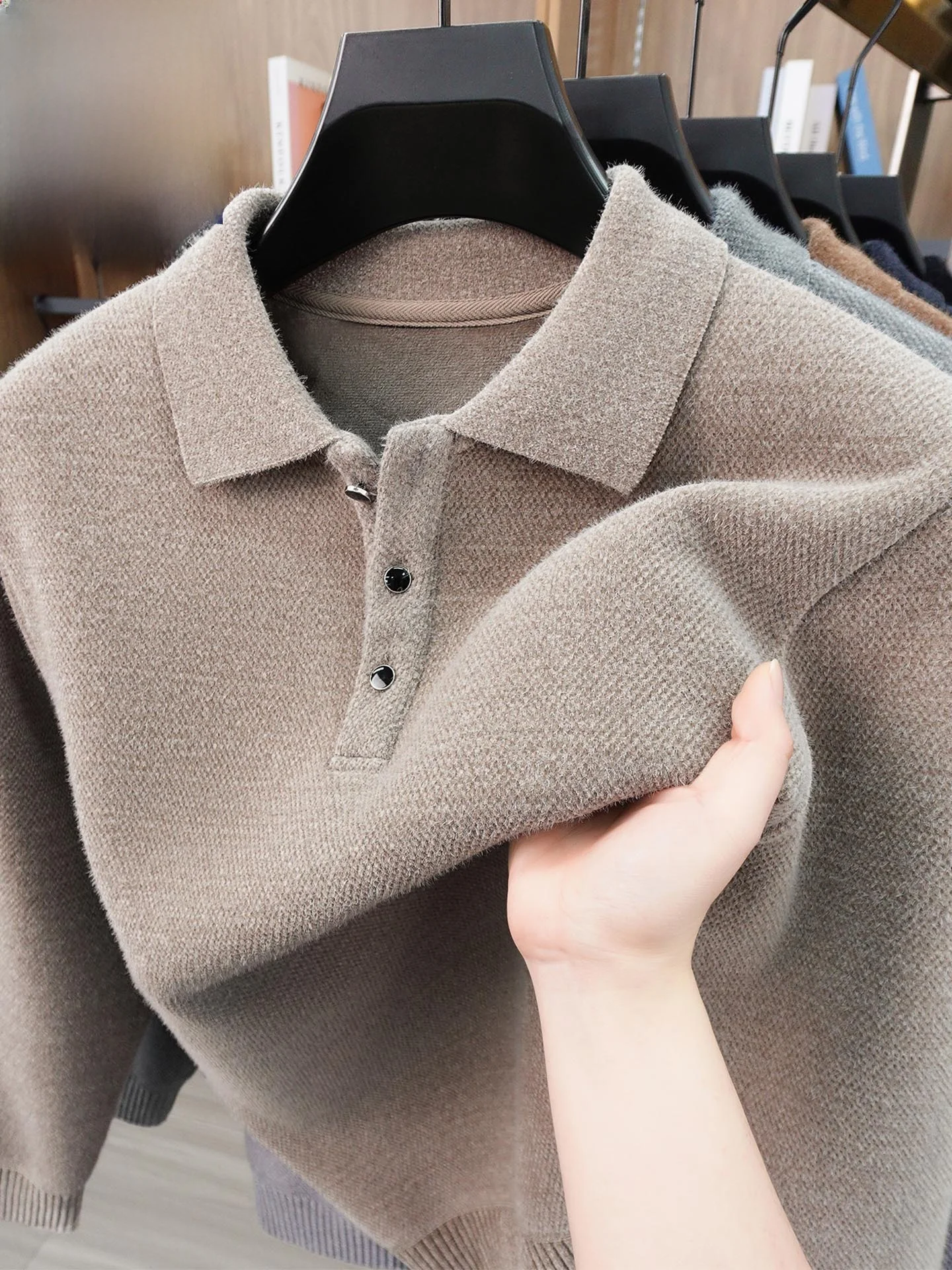 

Thiened Fce Lined Knitted irt for Men Casual Warm Inner Wear Inteated Fce Stand Collar Knitwear by TUCANO