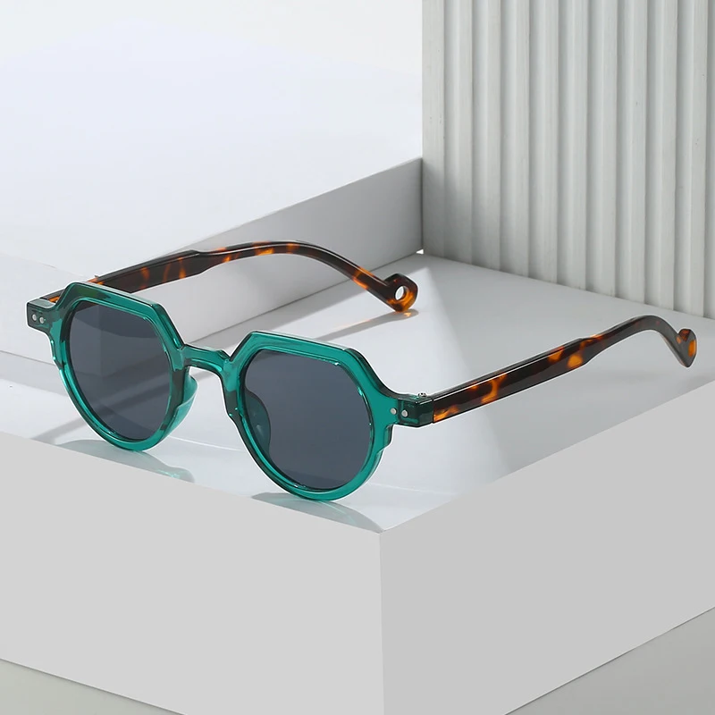 Okulary przeciwsłoneczne damskie SO&EI Fashion, małe owalne, UV400, vintage, punkowe, z nitami, w cukierkowych kolorach, okulary damskie, męskie okulary przeciwsłoneczne w panterkę. — zdjęcie 3