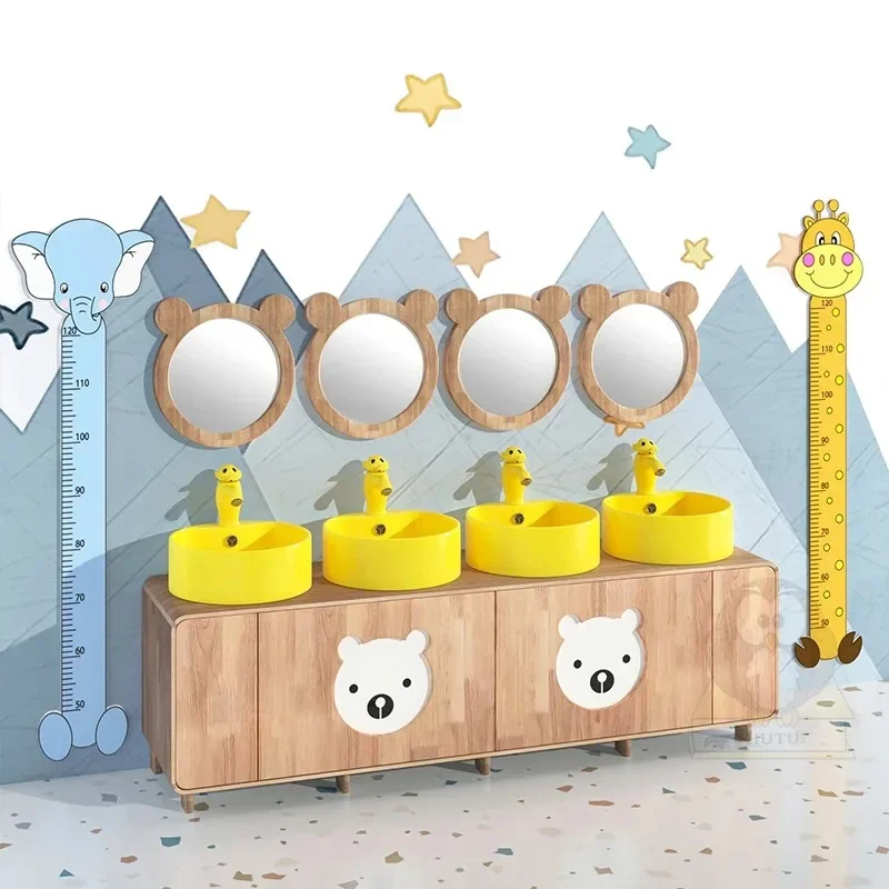 خزانة حمام من الخشب الصلب للأطفال في رياض الأطفال، وحوض غسيل مرتفع ومنخفض للأطفال برسوم كرتونية، وخزانة مجموعة مغسلة