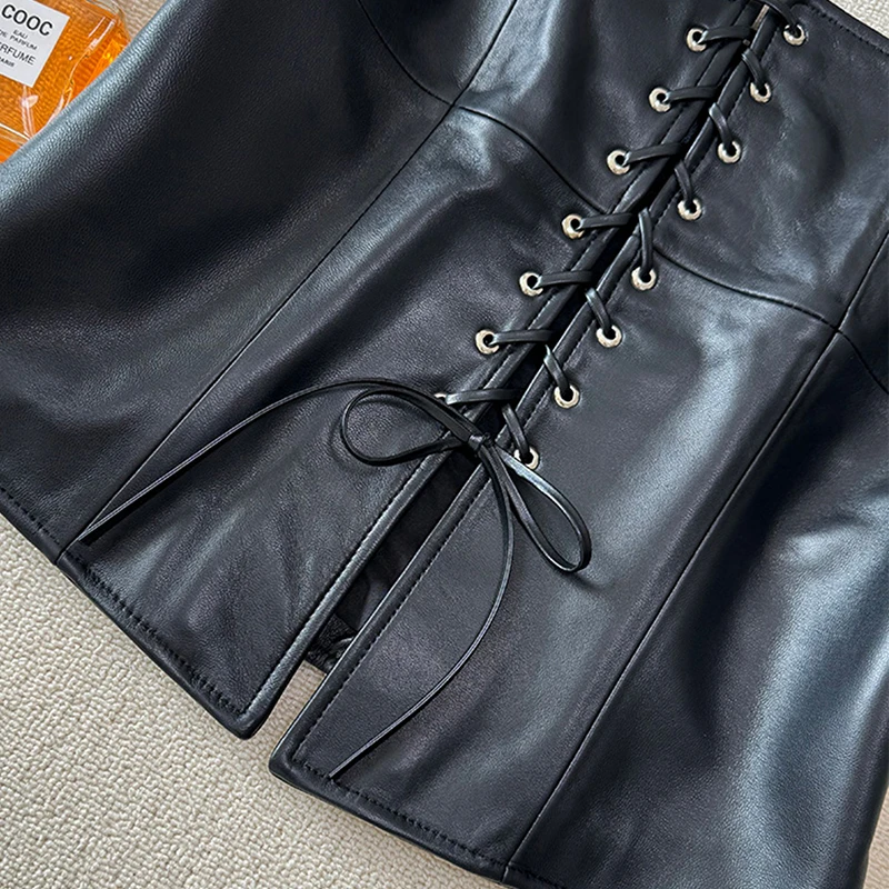 Gilet in vera pelle da donna 2026 Fashion Bandage Design Canotte sottili Cerniera posteriore Colletto quadrato femminile Canottiere in pelle di pecora