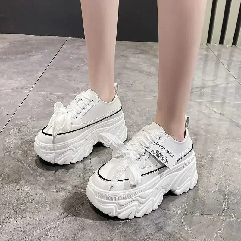 Zapatillas de deporte para mujer, cuñas de plataforma, zapatos de moda de otoño, calzado blanco con cordones para verano, plataforma de fondo grueso