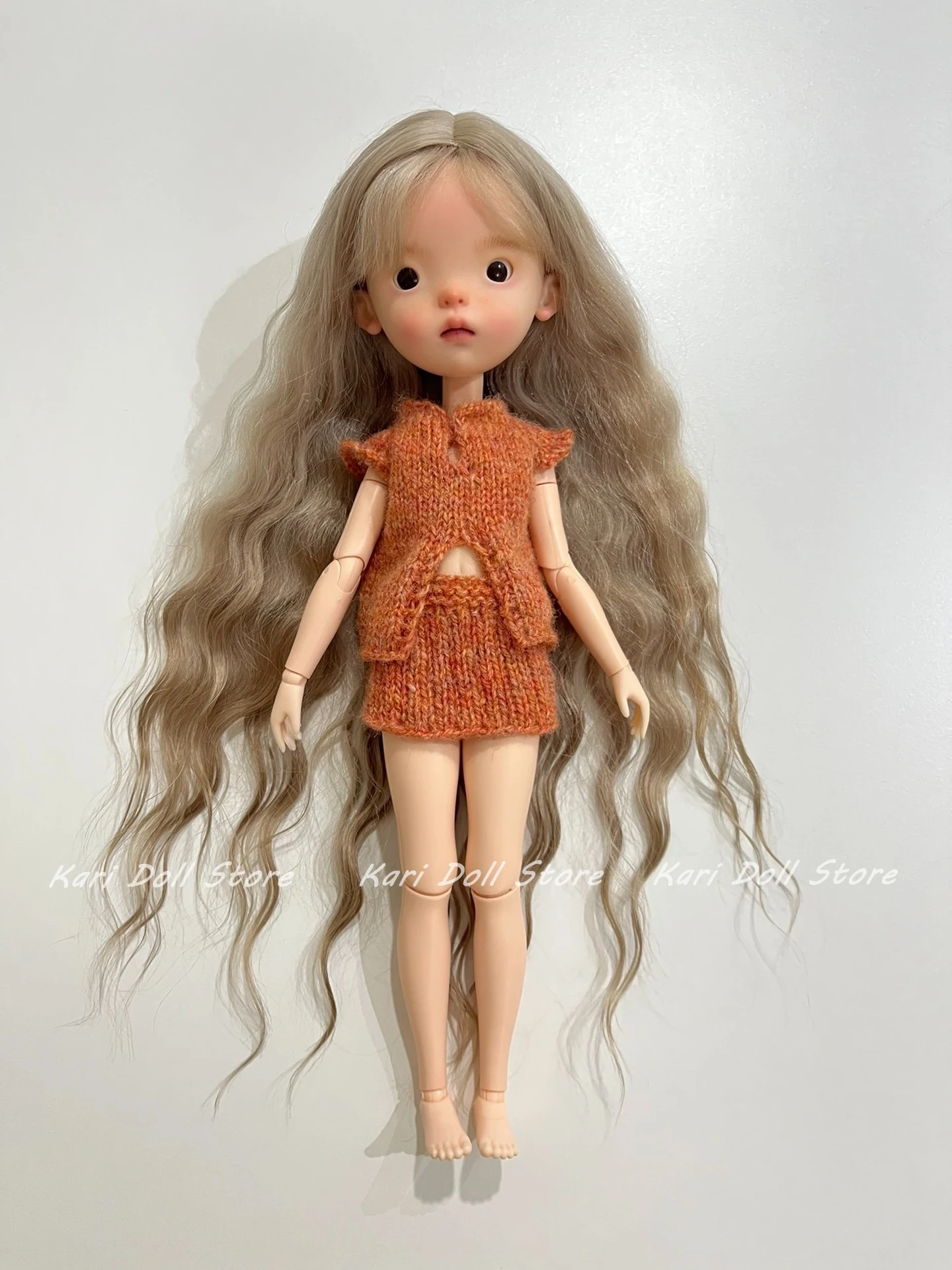 

Kari Doll Clothes and skirts 2026 Apricot Hand-Knitted Split Top and Skirt Sweater Set for Landazz Landoudou Doll