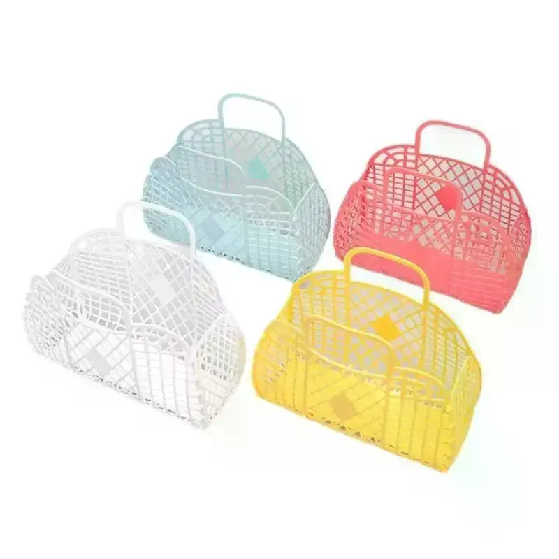 Image of Große Strandtasche aus Kunststoff: Hohle, tragbare, wiederverwendbare, leicht zu reinigende Badekorb-Tasche