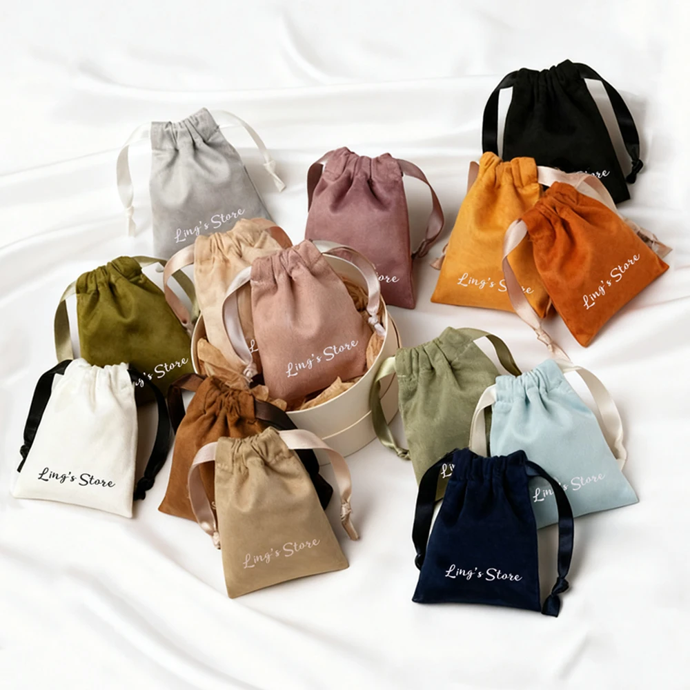 

100 шт., подарочная упаковка с логотипом, ювелирные изделия, фланелевая сумка на шнурке, серьги, кольцо-гвоздик, браслет, ожерелье, органайзер для макияжа, парик, сумка