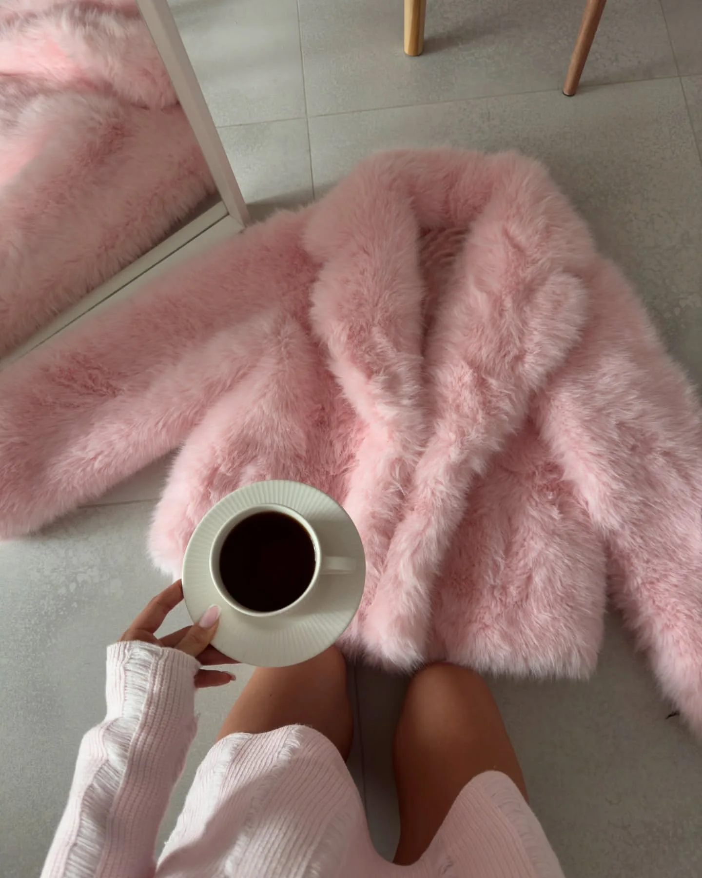 Kunstpelz-Damen-Kurzmäntel, solide, dicke Jacken, gekerbter Kragen, lange Ärmel, bedeckter Knopf, gerade, lässig, Herbst und Winter